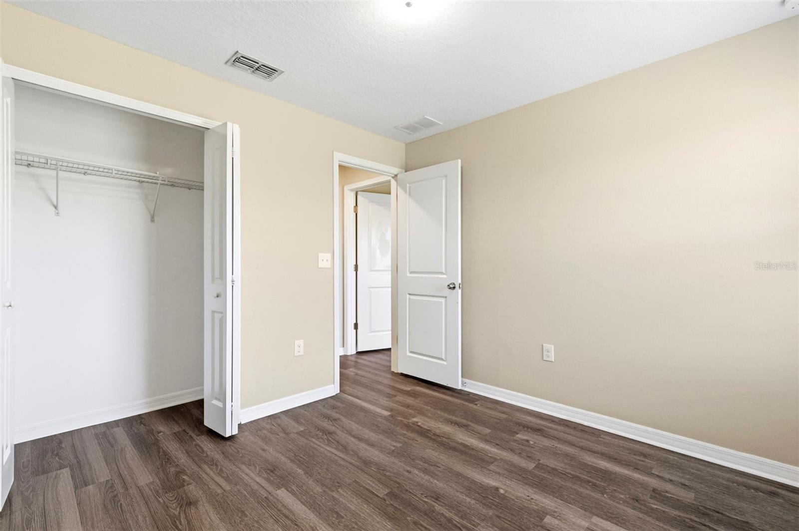 Image 33 of 65 For 16948 Storyline Dr