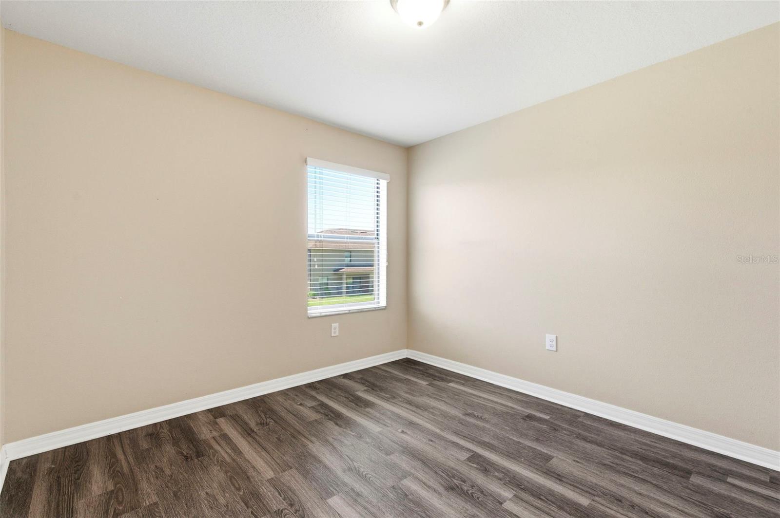 Image 37 of 65 For 16948 Storyline Dr