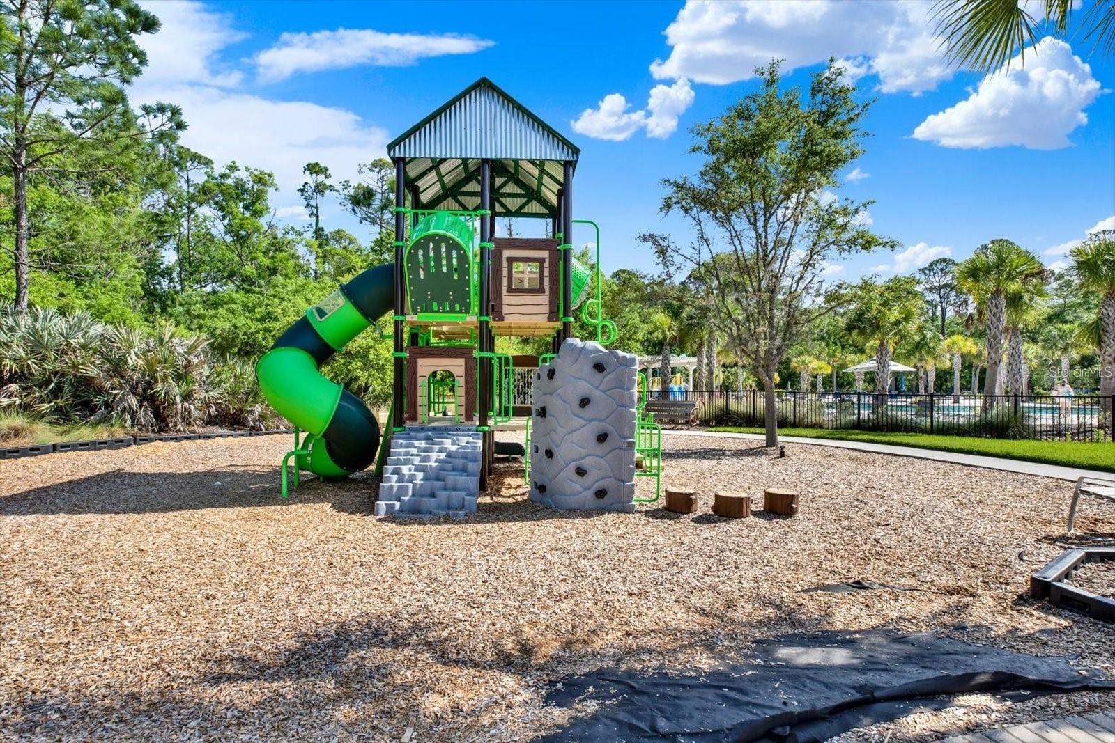 Image 4 of 65 For 16948 Storyline Dr