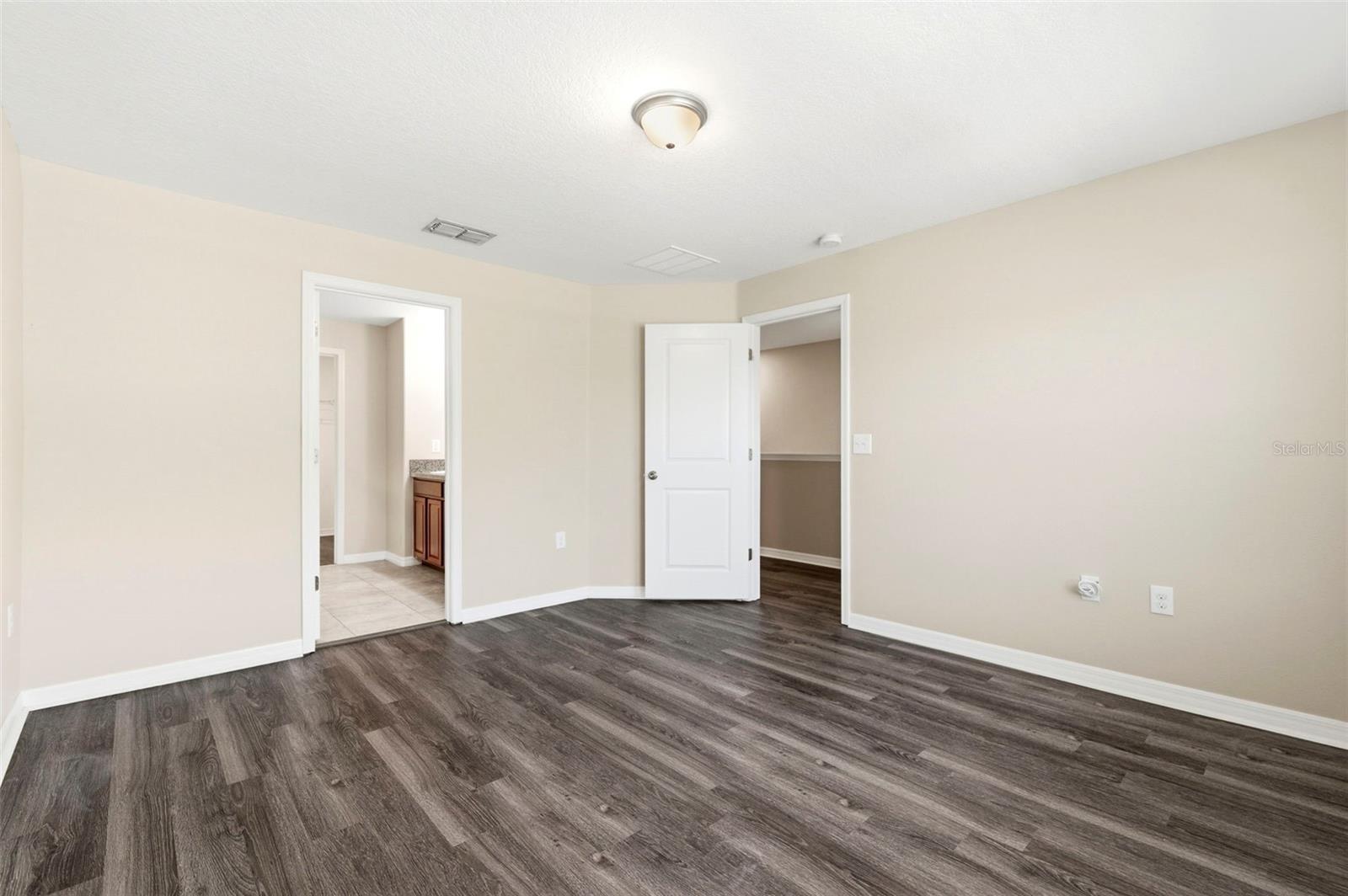 Image 40 of 65 For 16948 Storyline Dr