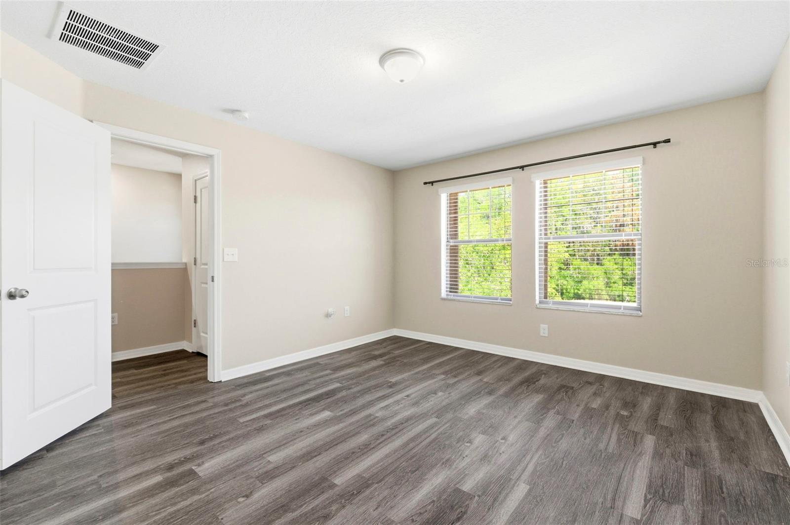 Image 41 of 65 For 16948 Storyline Dr