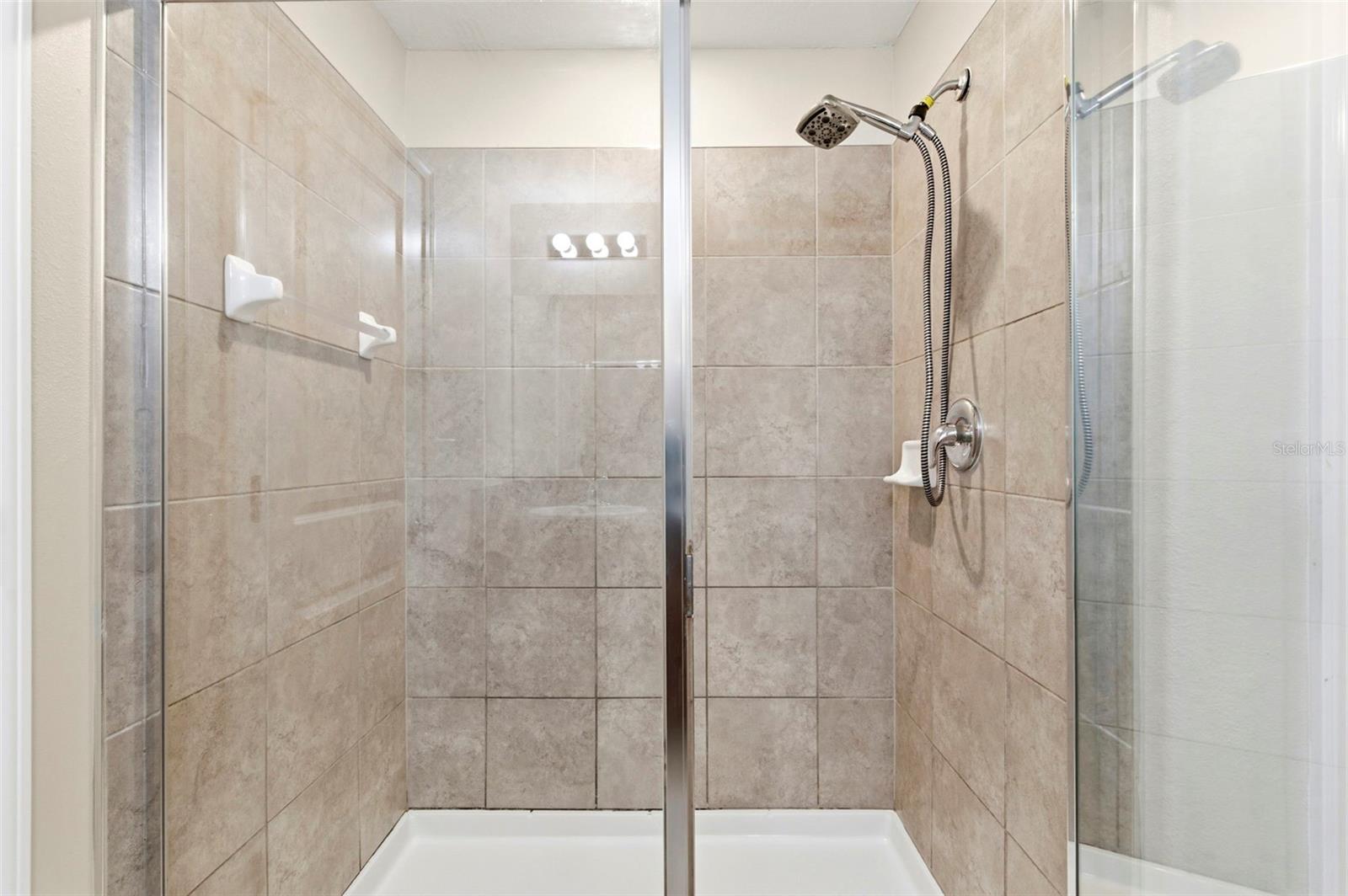 Image 43 of 65 For 16948 Storyline Dr