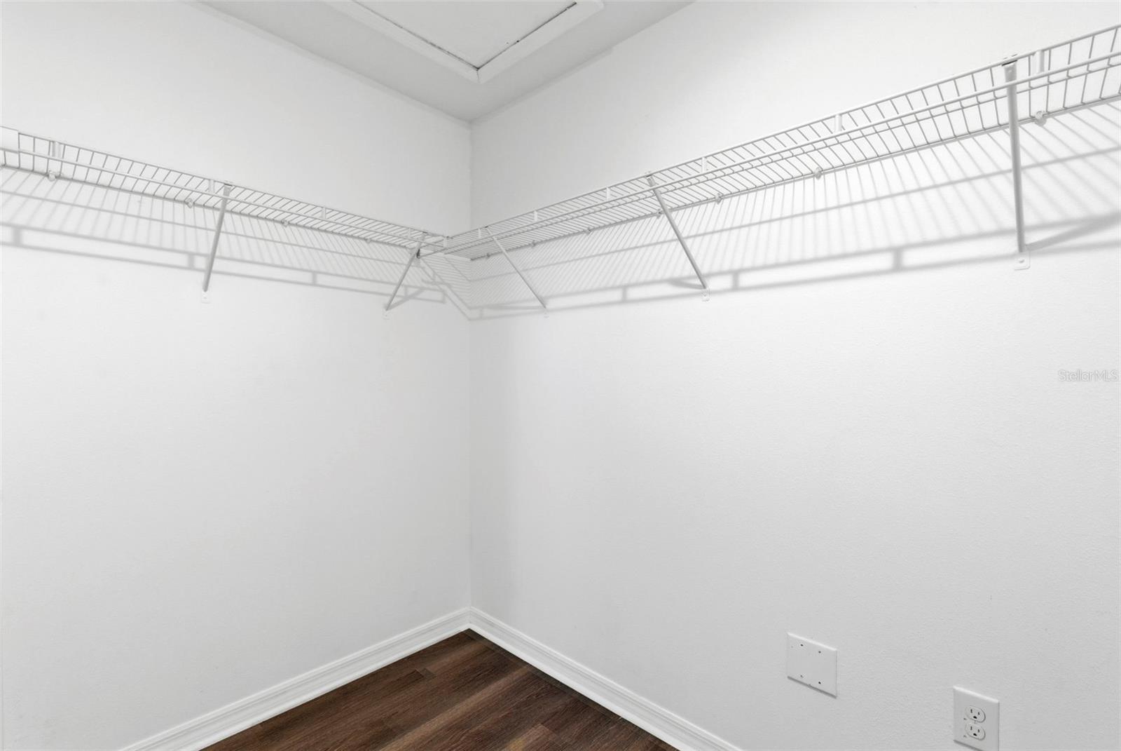 Image 44 of 65 For 16948 Storyline Dr