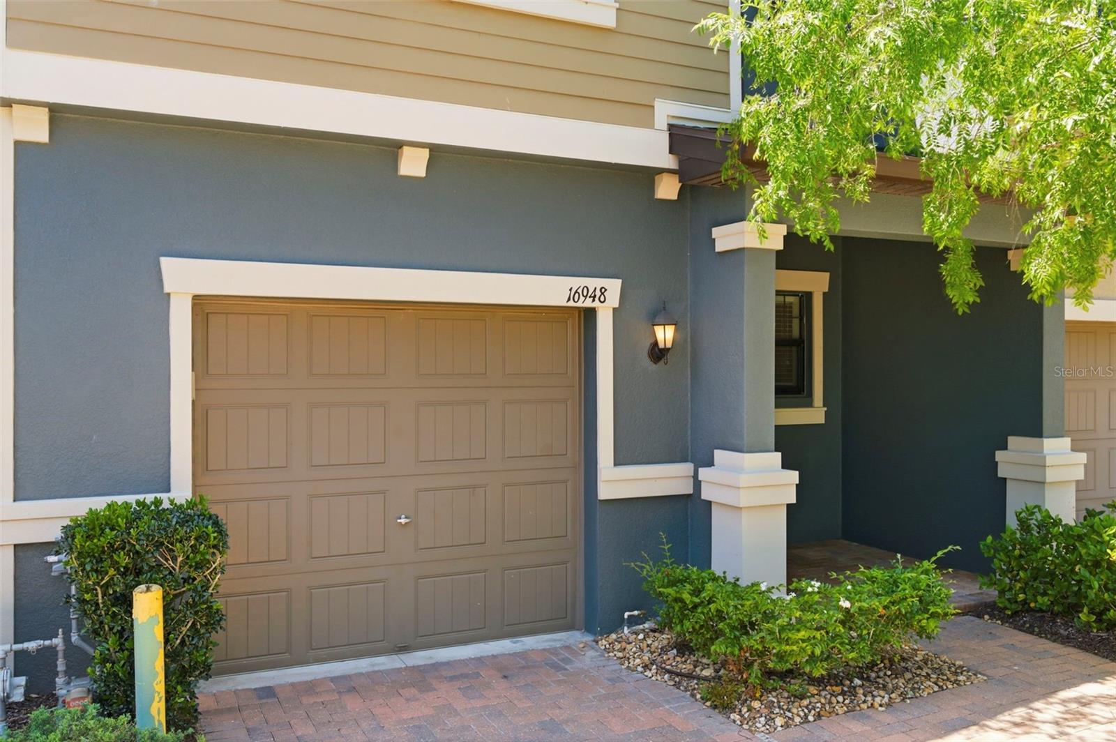 Image 6 of 65 For 16948 Storyline Dr