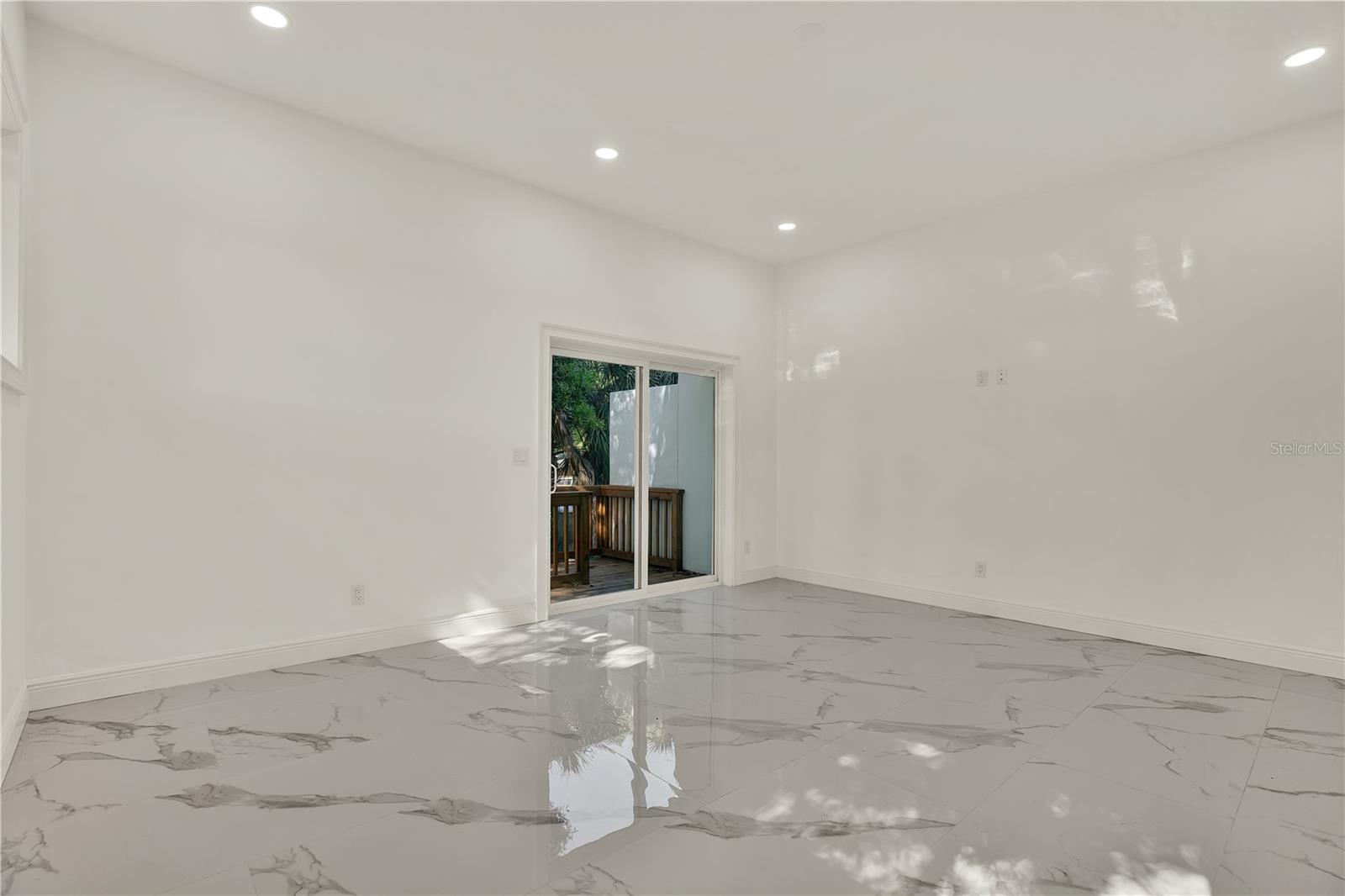 Image 16 of 23 For 2816 Corrine Street 1