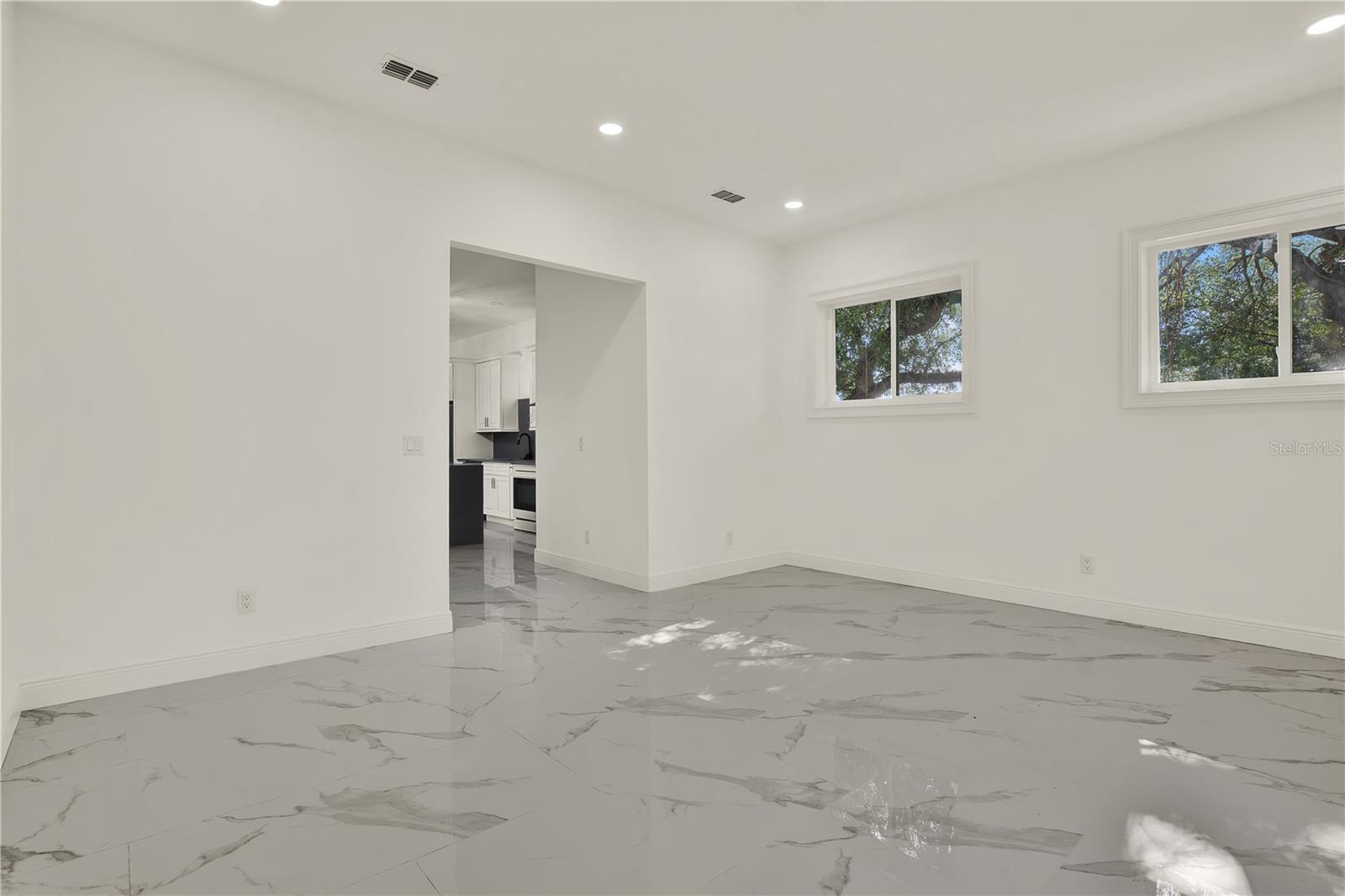 Image 17 of 23 For 2816 Corrine Street 1