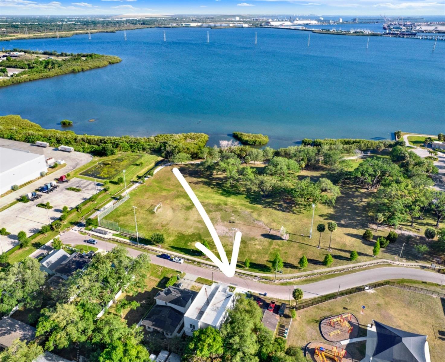 Image 4 of 23 For 2816 Corrine Street 1