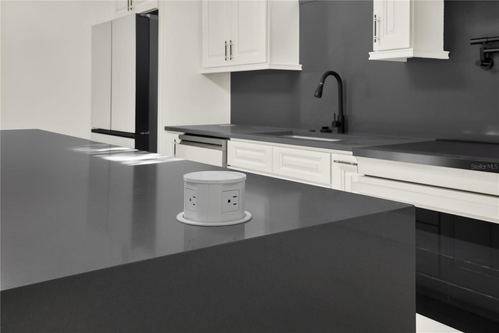 Image 8 of 23 For 2816 Corrine Street 1