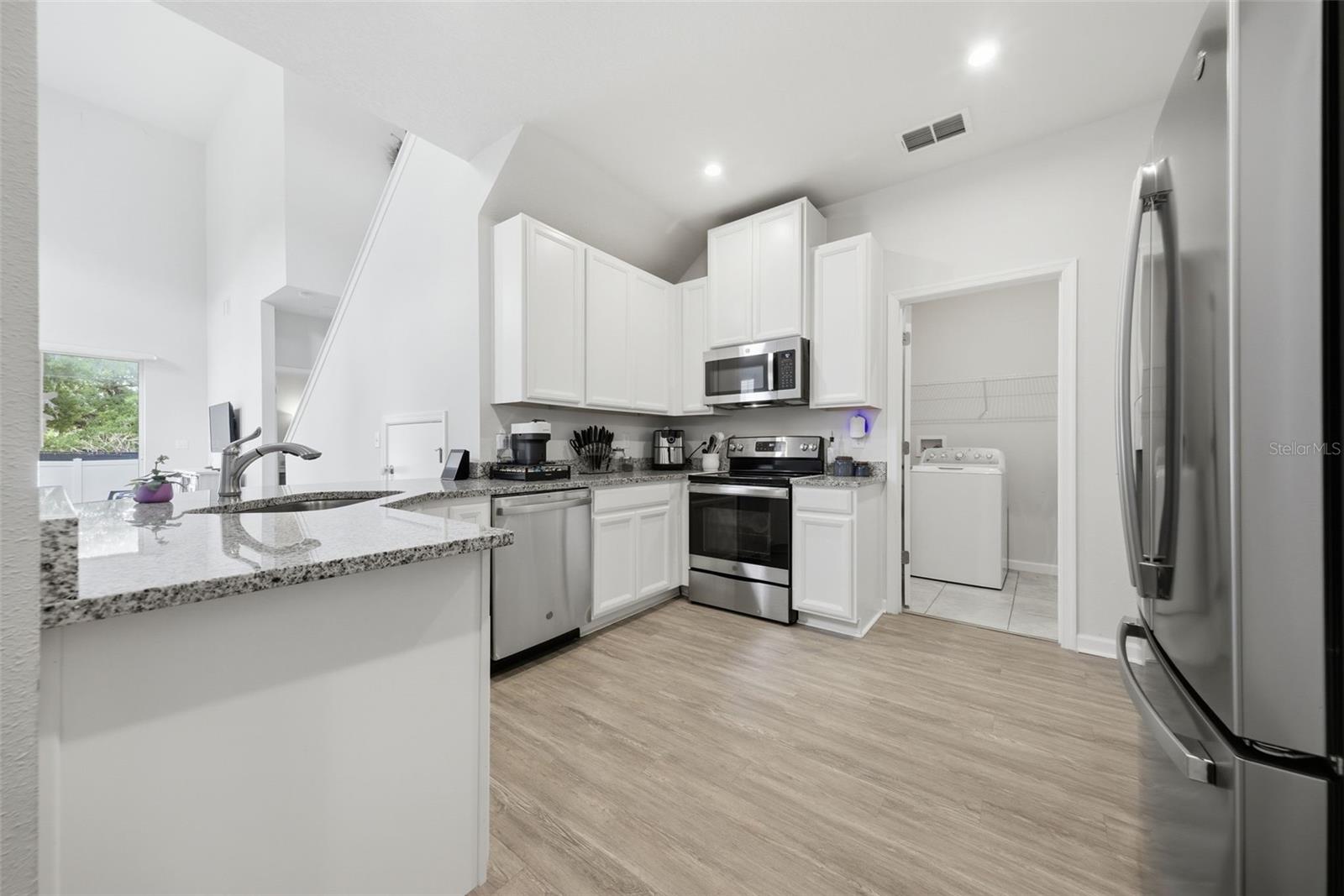 Image 4 of 35 For 2130 Laceflower Drive