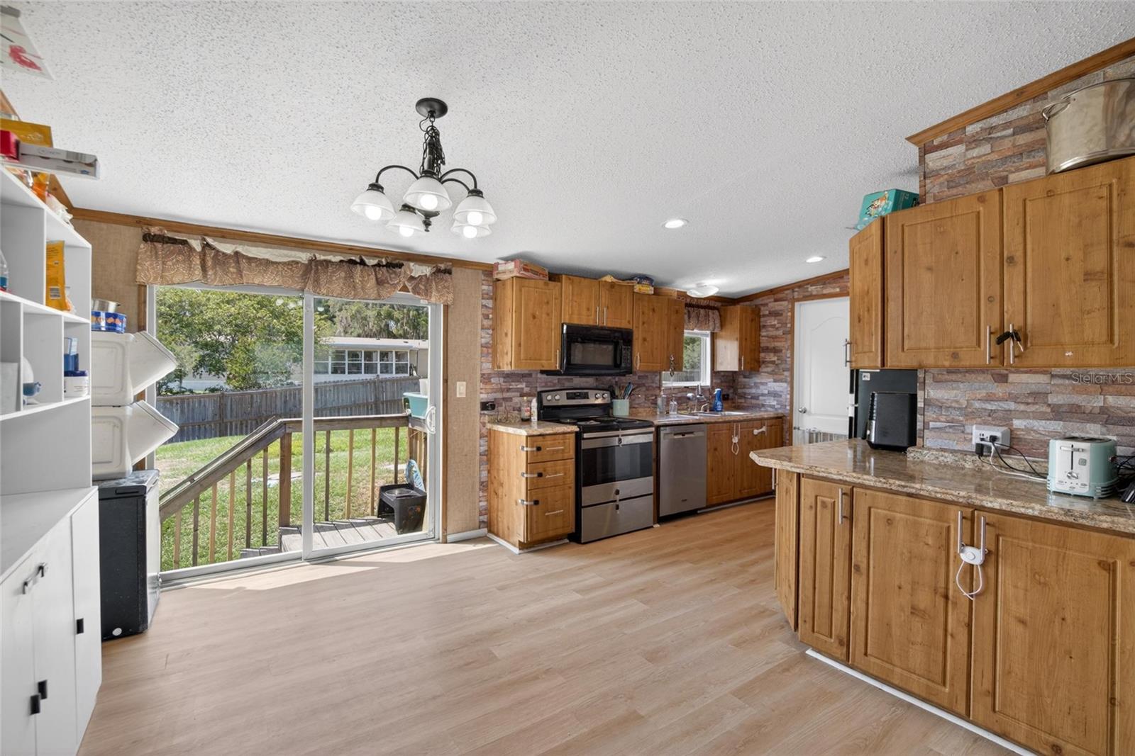 Image 10 of 49 For 3991 Shady Court