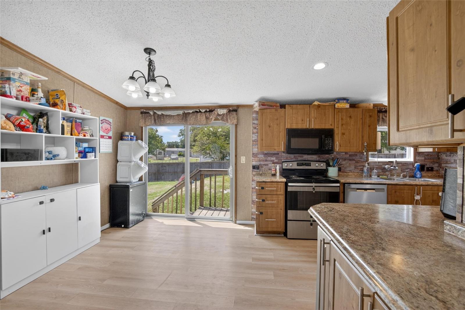 Image 11 of 49 For 3991 Shady Court