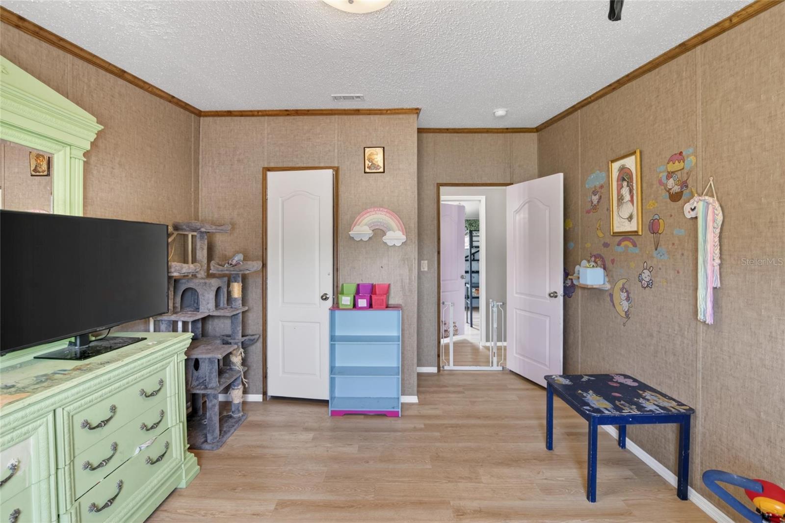 Image 17 of 49 For 3991 Shady Court