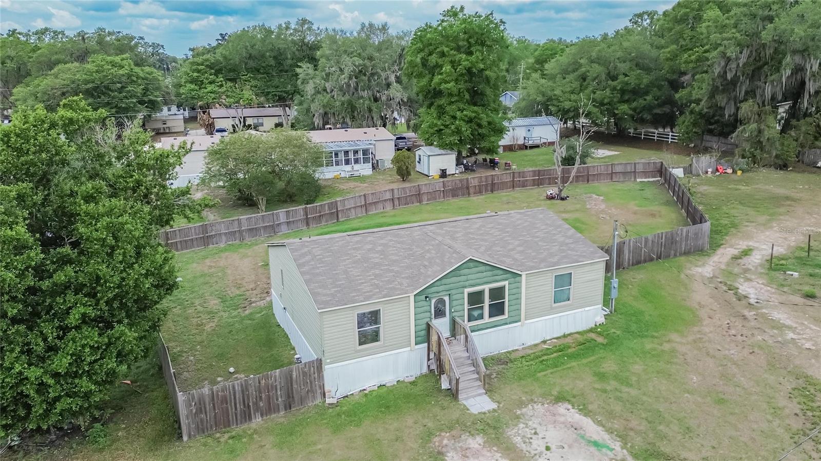 Image 39 of 49 For 3991 Shady Court