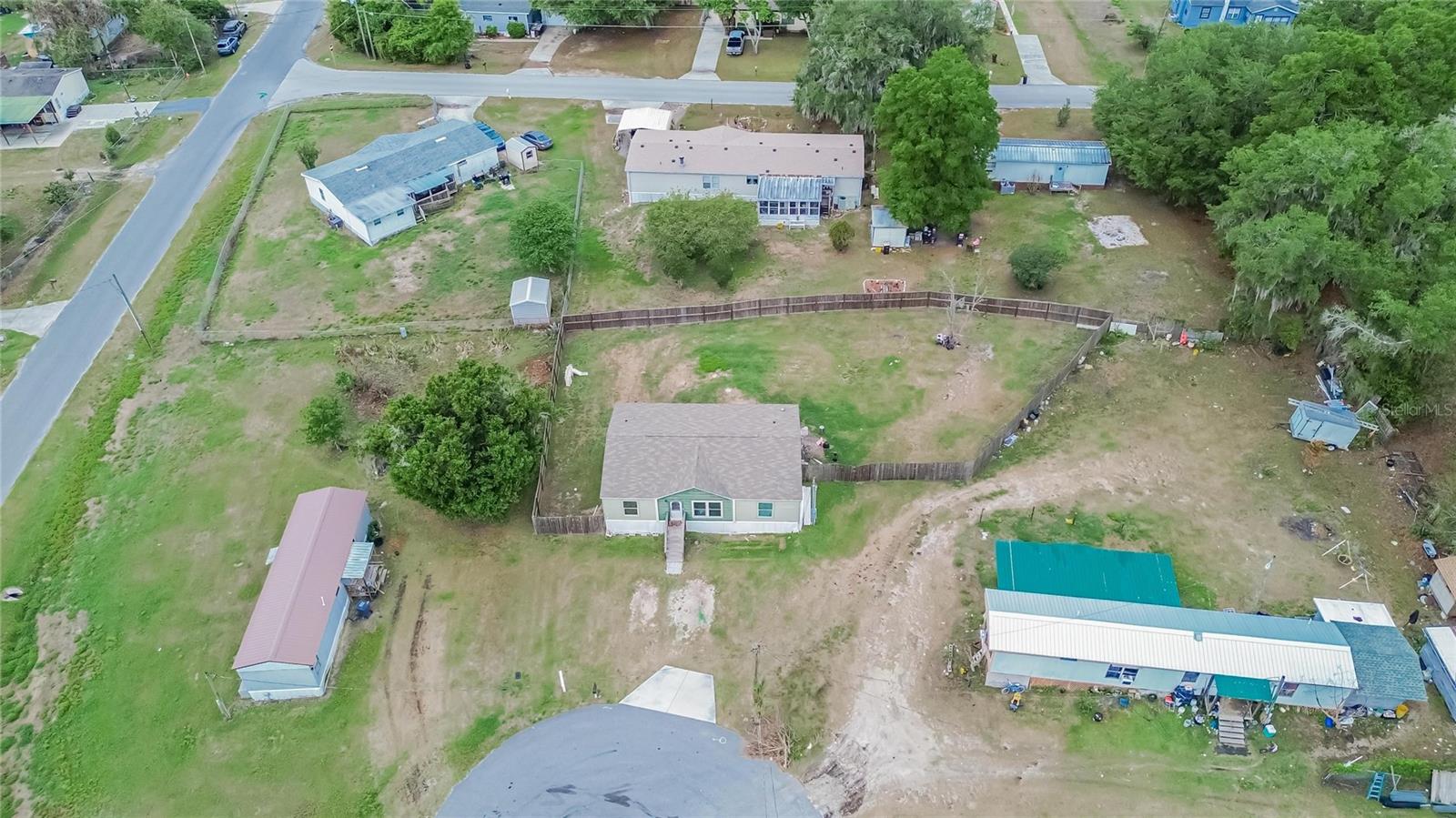 Image 44 of 49 For 3991 Shady Court