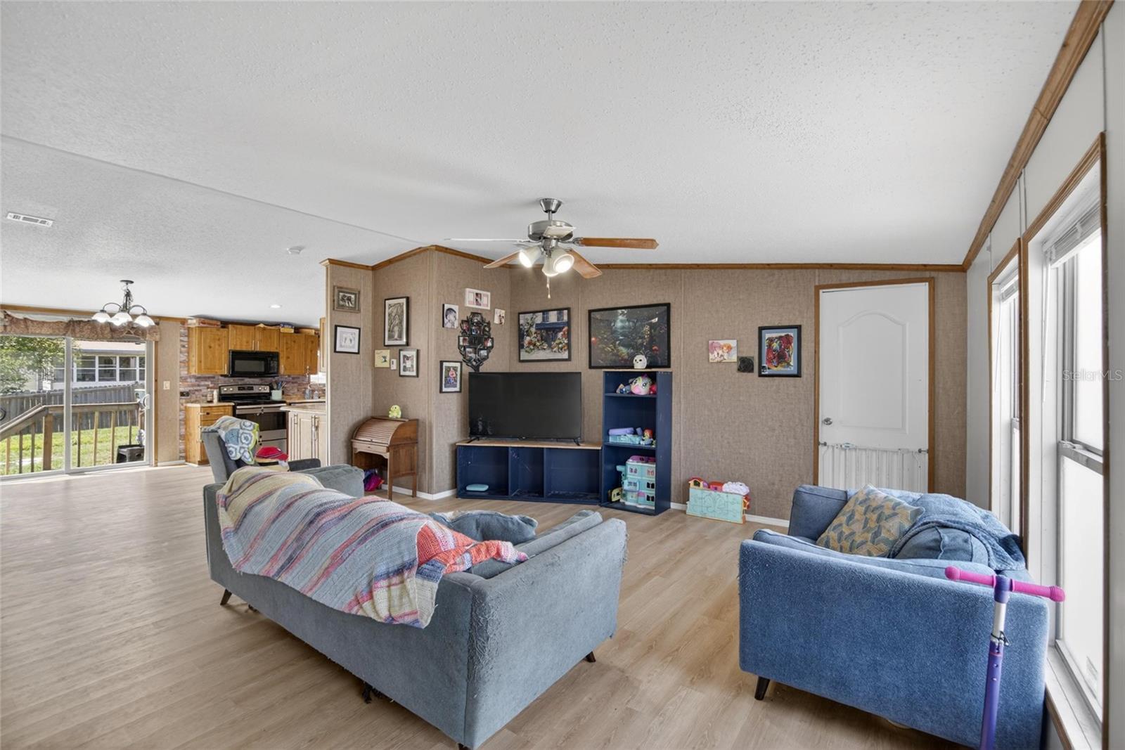 Image 7 of 49 For 3991 Shady Court