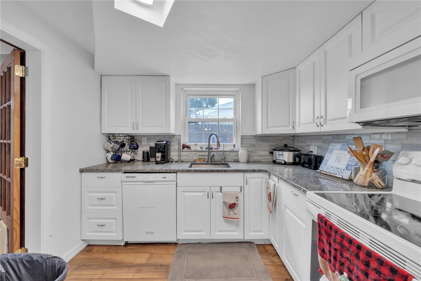 Image 12 of 31 For 1414 Whitehall Lane