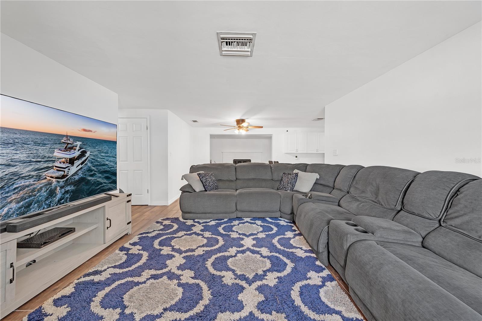 Image 3 of 31 For 1414 Whitehall Lane