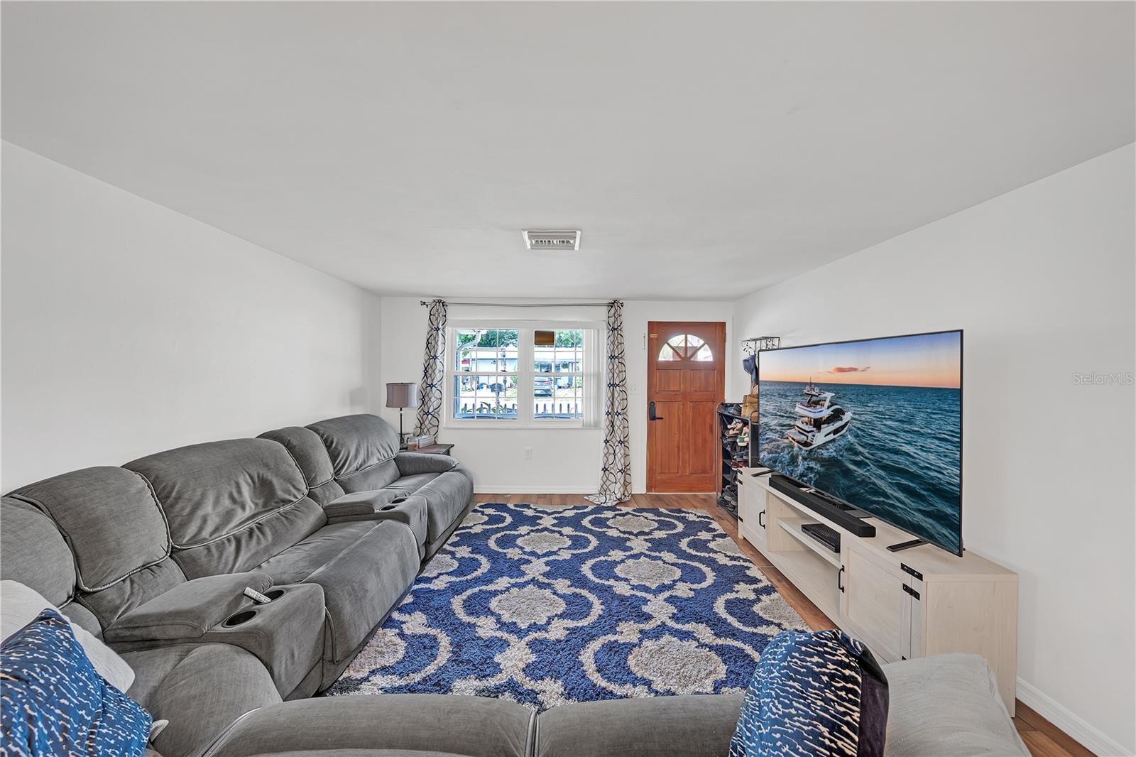 Image 5 of 31 For 1414 Whitehall Lane