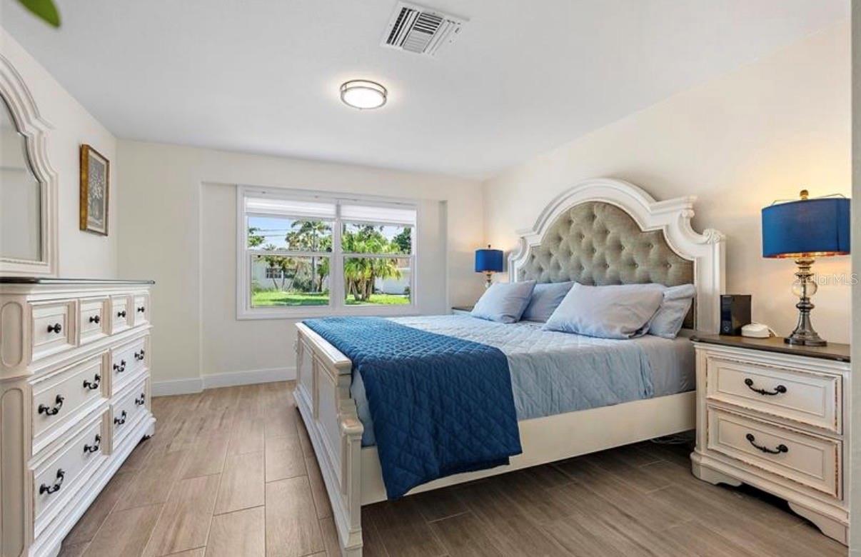 Image 17 of 25 For 6750 Flamingo Way S