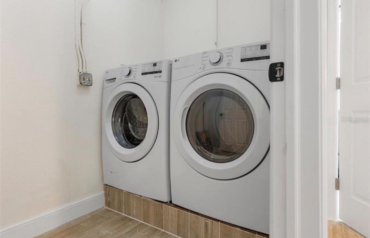 Image 23 of 25 For 6750 Flamingo Way S