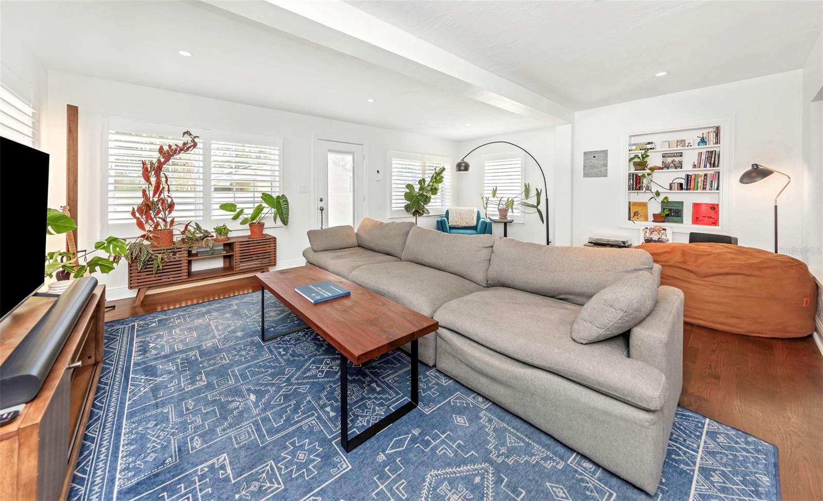 Image 10 of 62 For 4300 3rd Avenue S