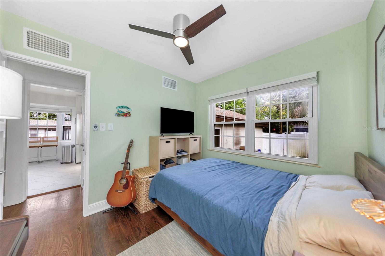 Image 32 of 62 For 4300 3rd Avenue S