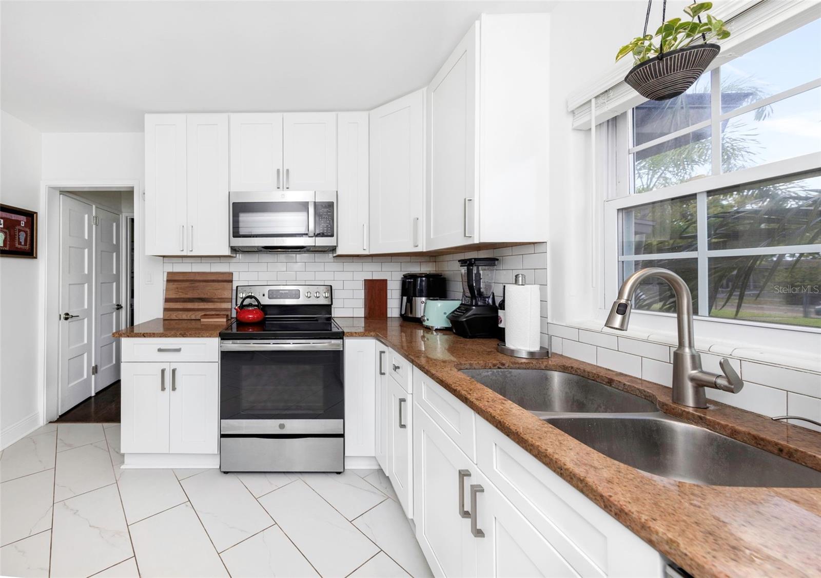 Image 35 of 62 For 4300 3rd Avenue S