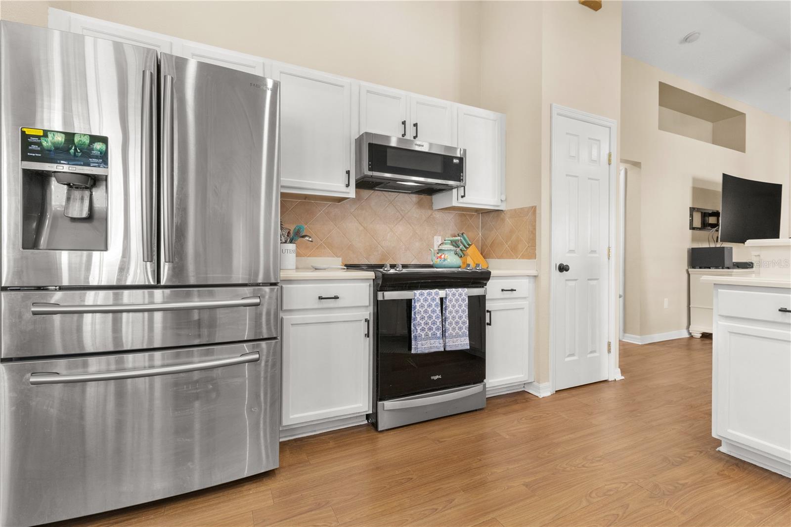 Image 13 of 38 For 11704 New Haven Drive