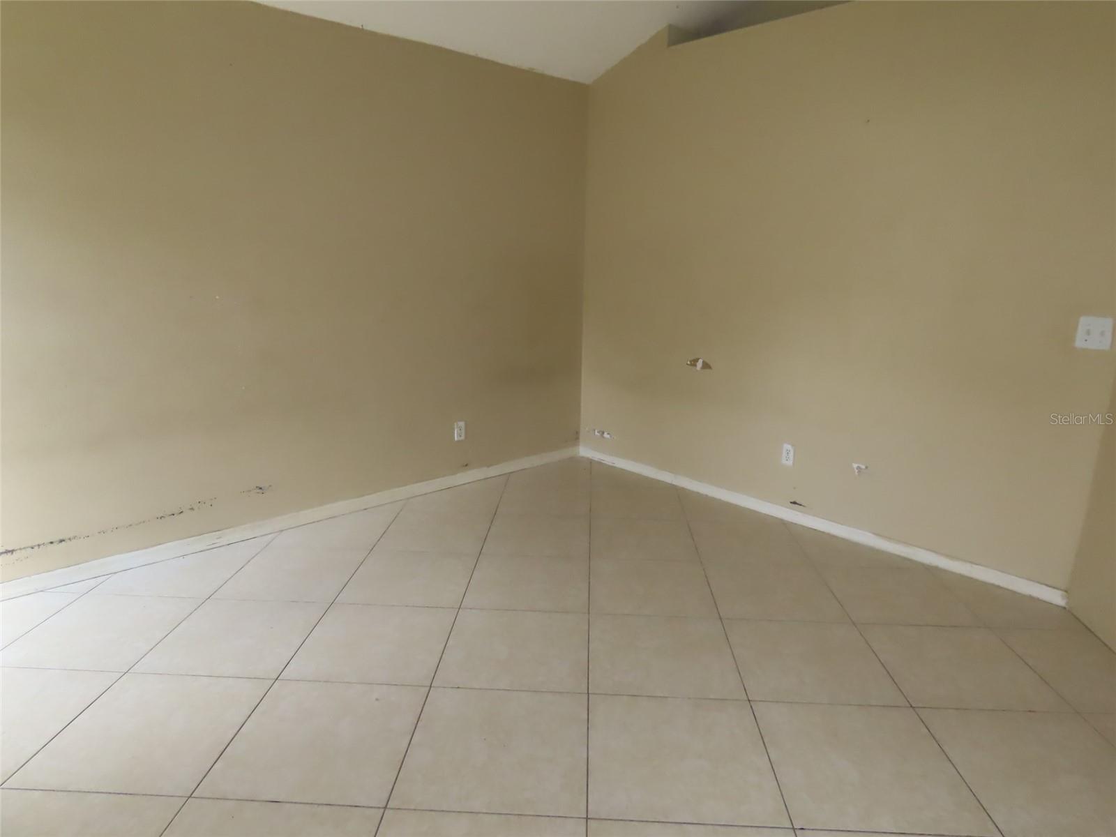 Image 10 of 24 For 8902 Breland Drive