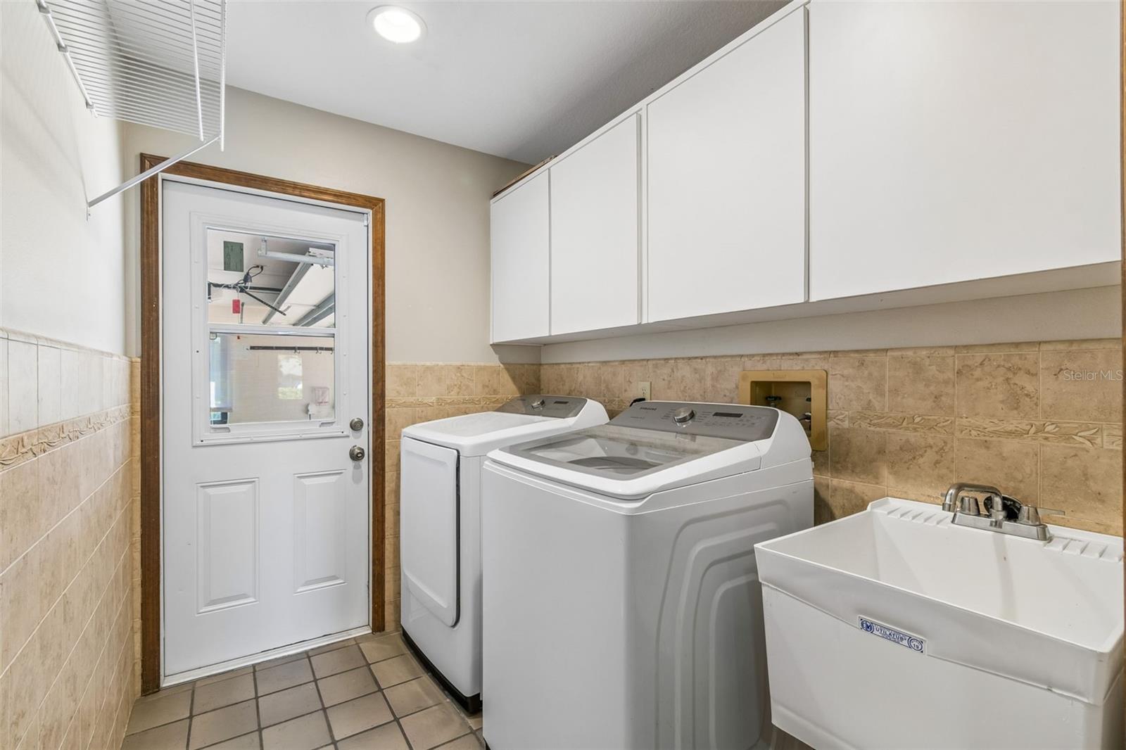 Image 15 of 41 For 8723 Ashbury Drive