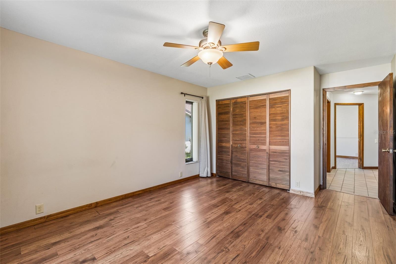 Image 21 of 41 For 8723 Ashbury Drive