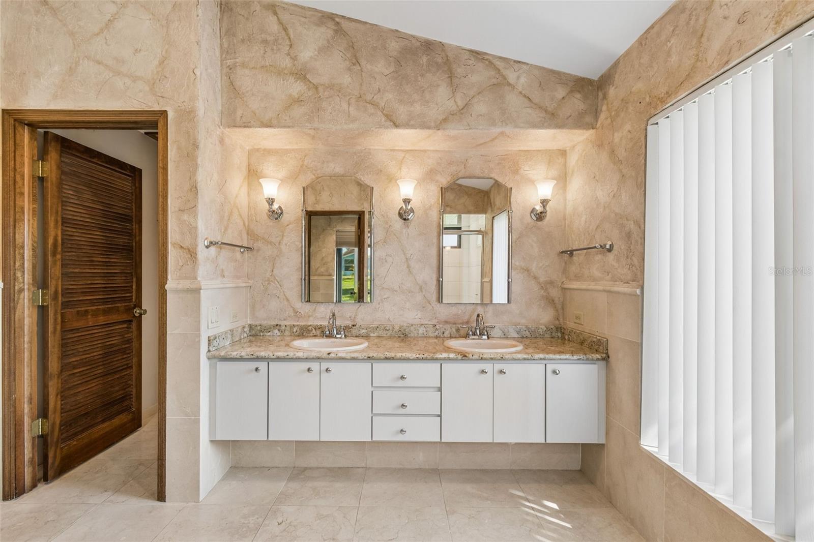 Image 29 of 41 For 8723 Ashbury Drive