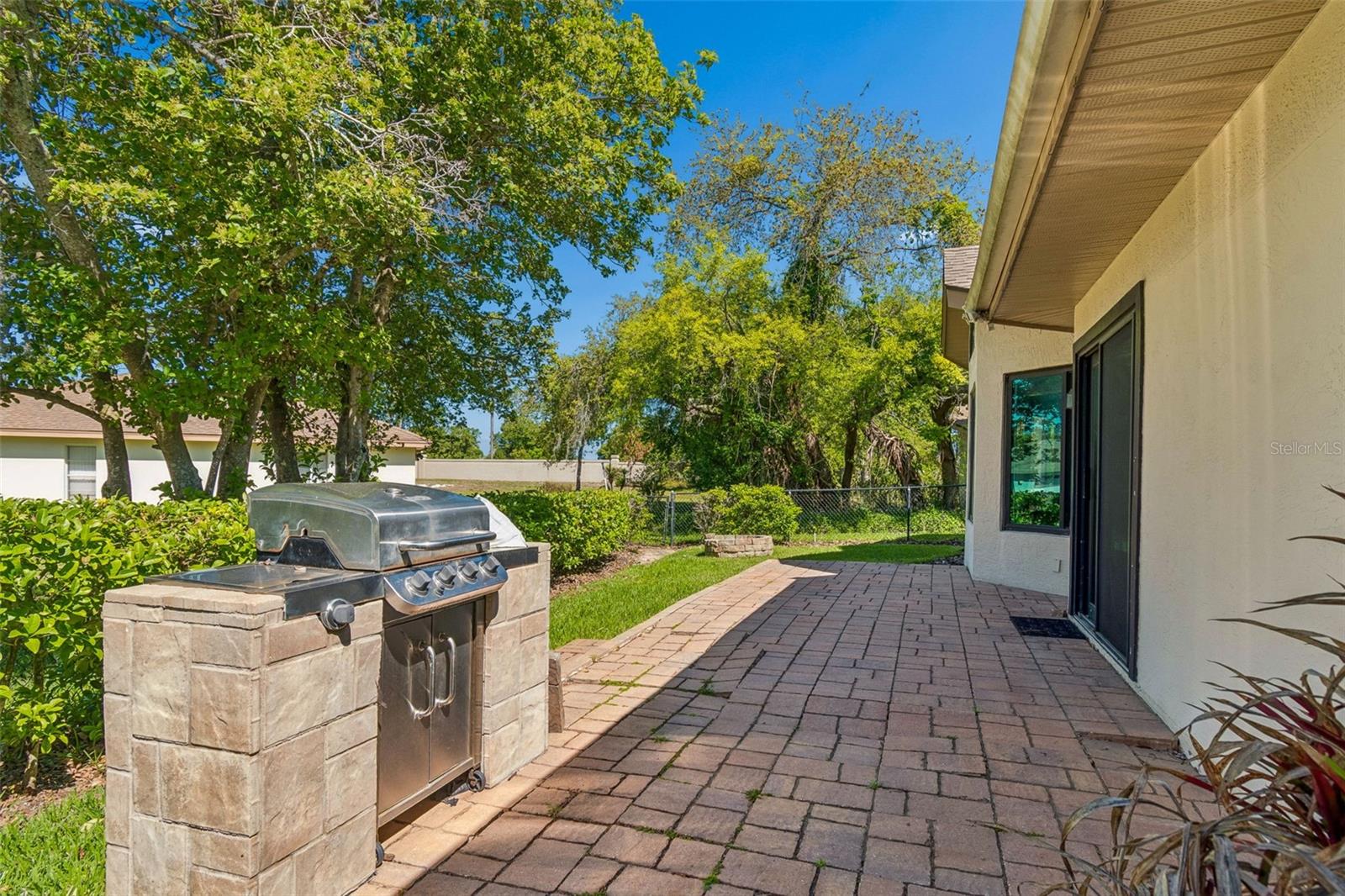 Image 33 of 41 For 8723 Ashbury Drive