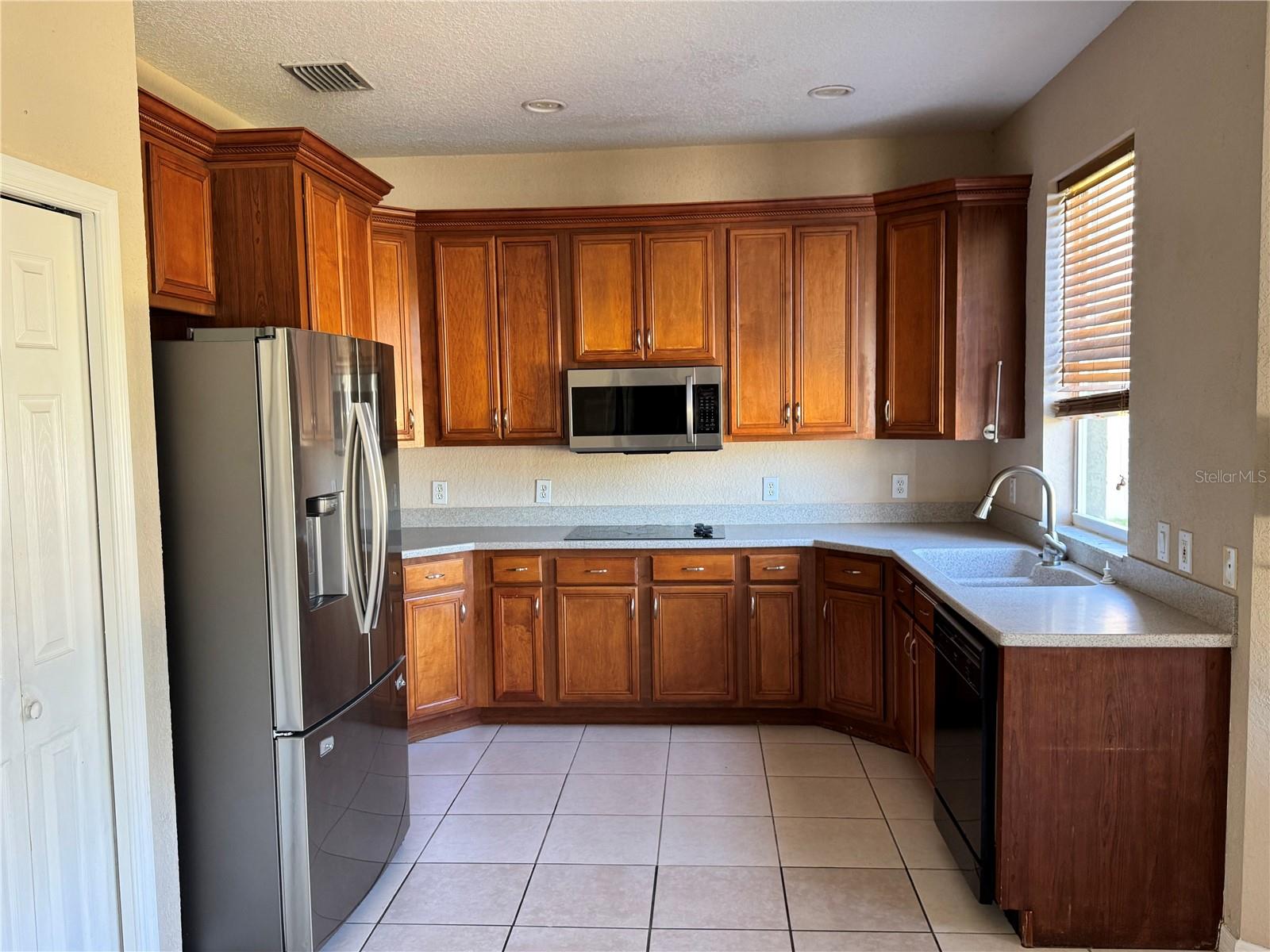 Image 6 of 18 For 9023 Pinebreeze Drive