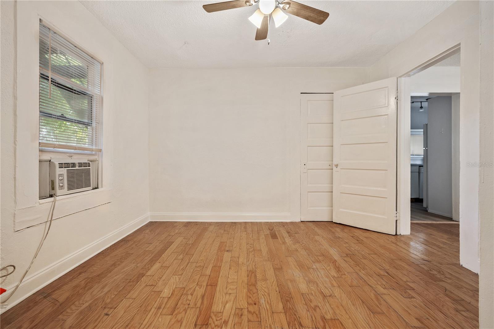 Image 16 of 20 For 6703 Elizabeth Street 1