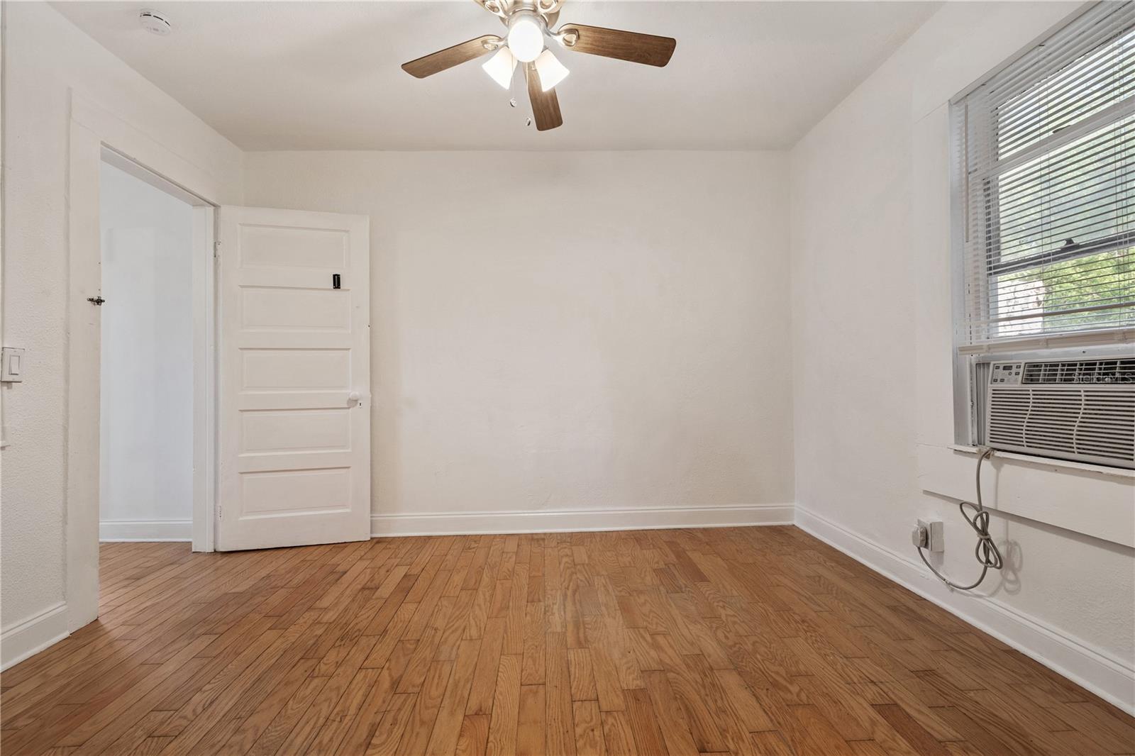 Image 17 of 20 For 6703 Elizabeth Street 1