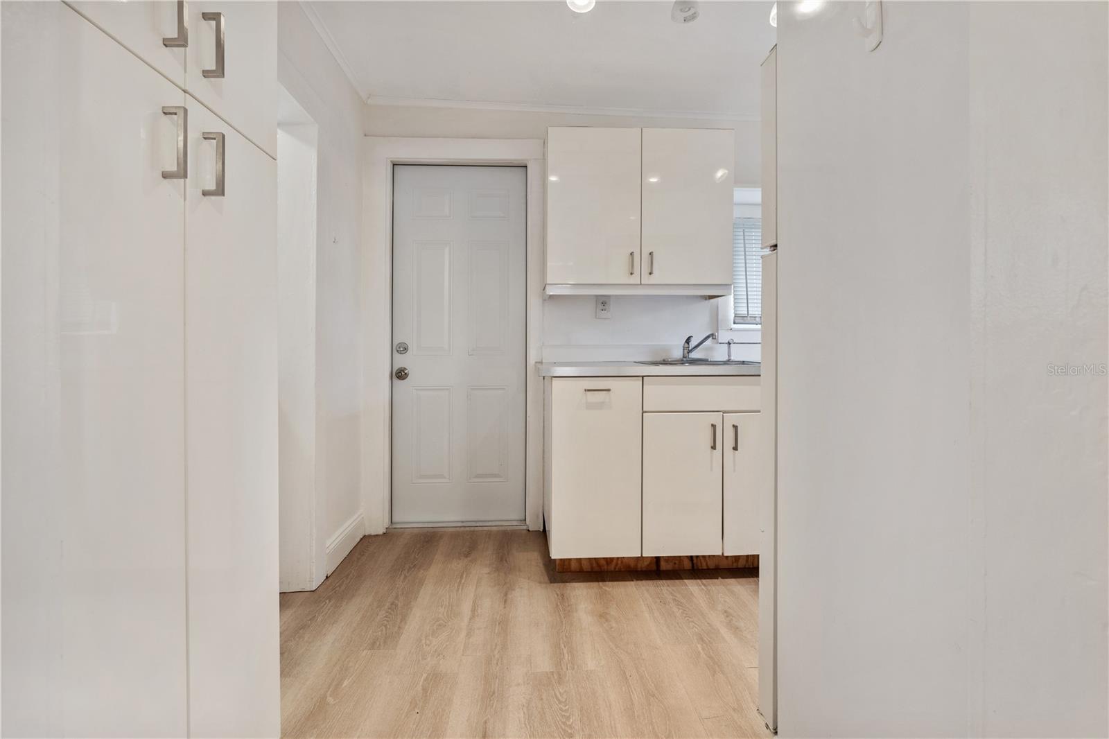 Image 9 of 20 For 6703 Elizabeth Street 1