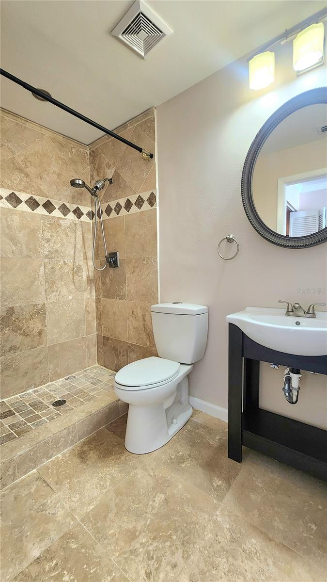 Image 17 of 24 For 7809 Vienna Lane