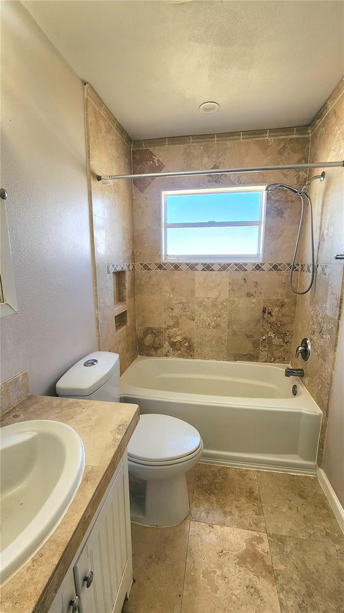 Image 19 of 24 For 7809 Vienna Lane