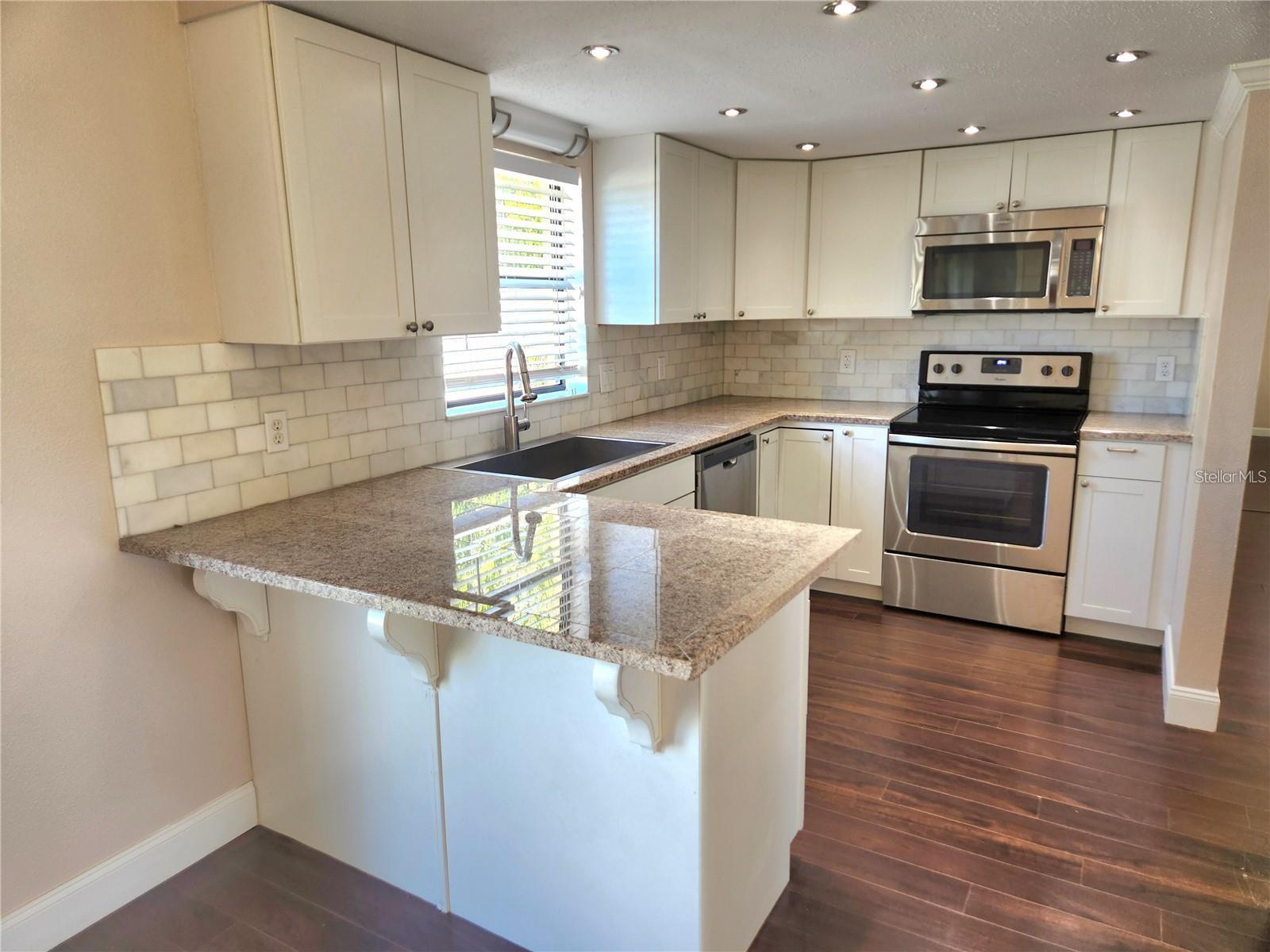 Image 4 of 24 For 7809 Vienna Lane