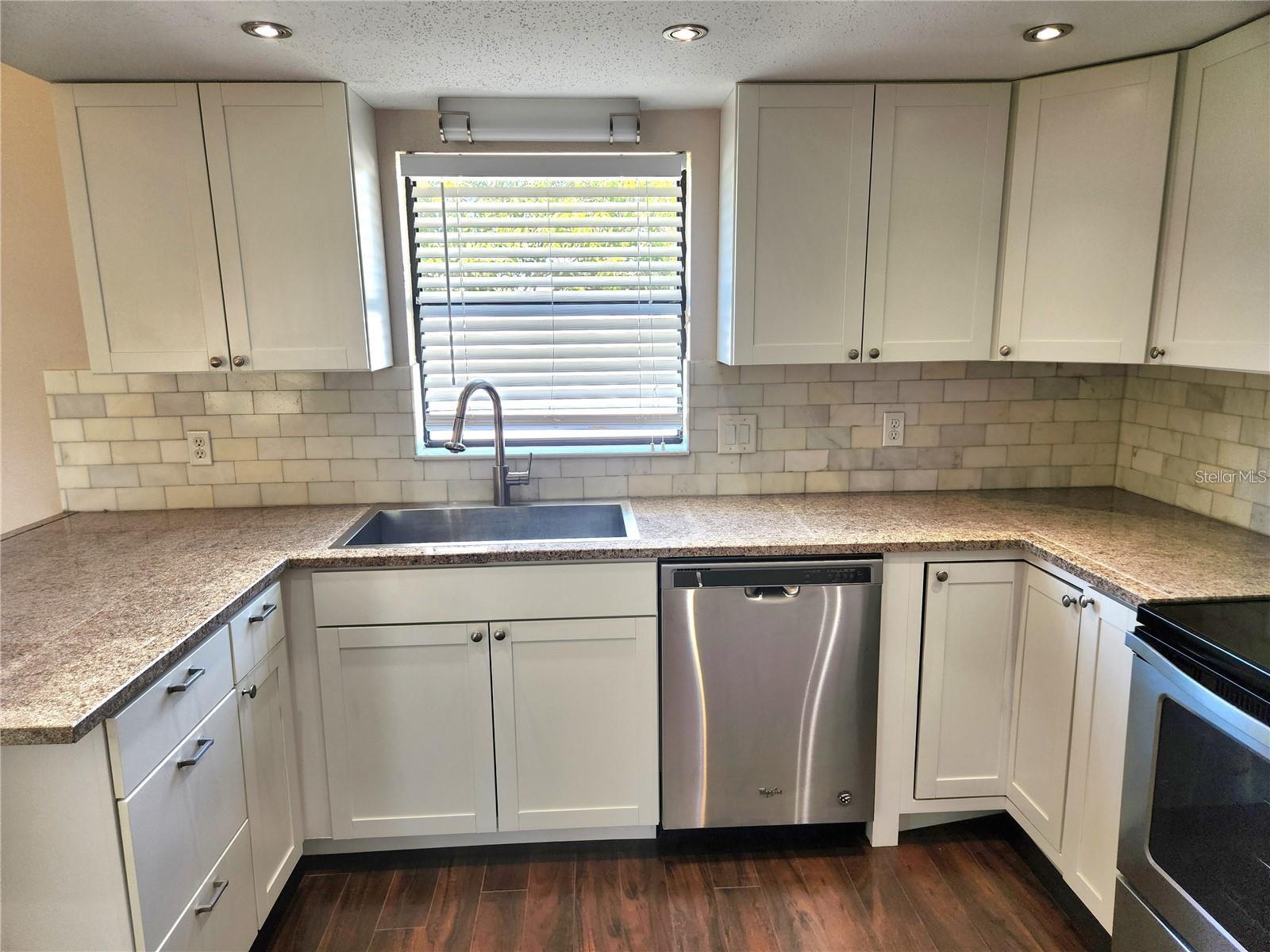 Image 5 of 24 For 7809 Vienna Lane