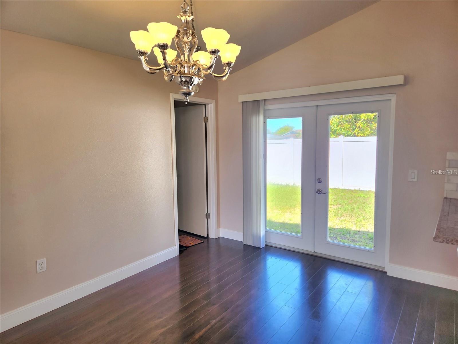 Image 9 of 24 For 7809 Vienna Lane