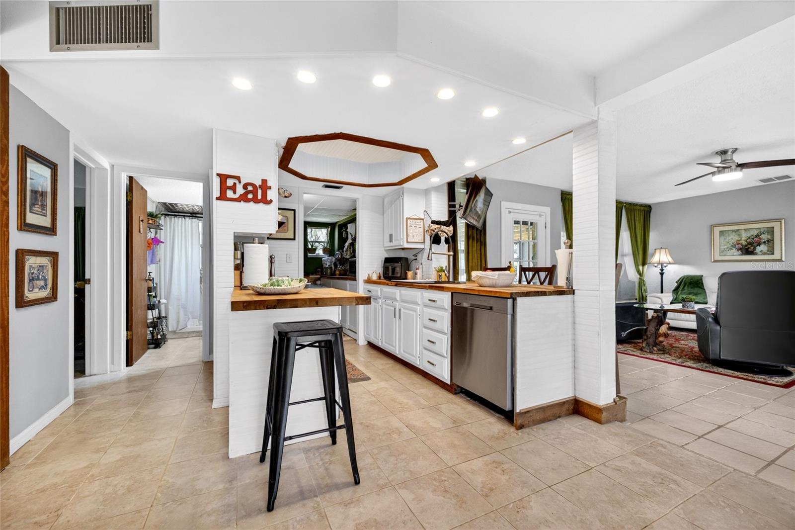 Image 8 of 47 For 7280 Cr 663  