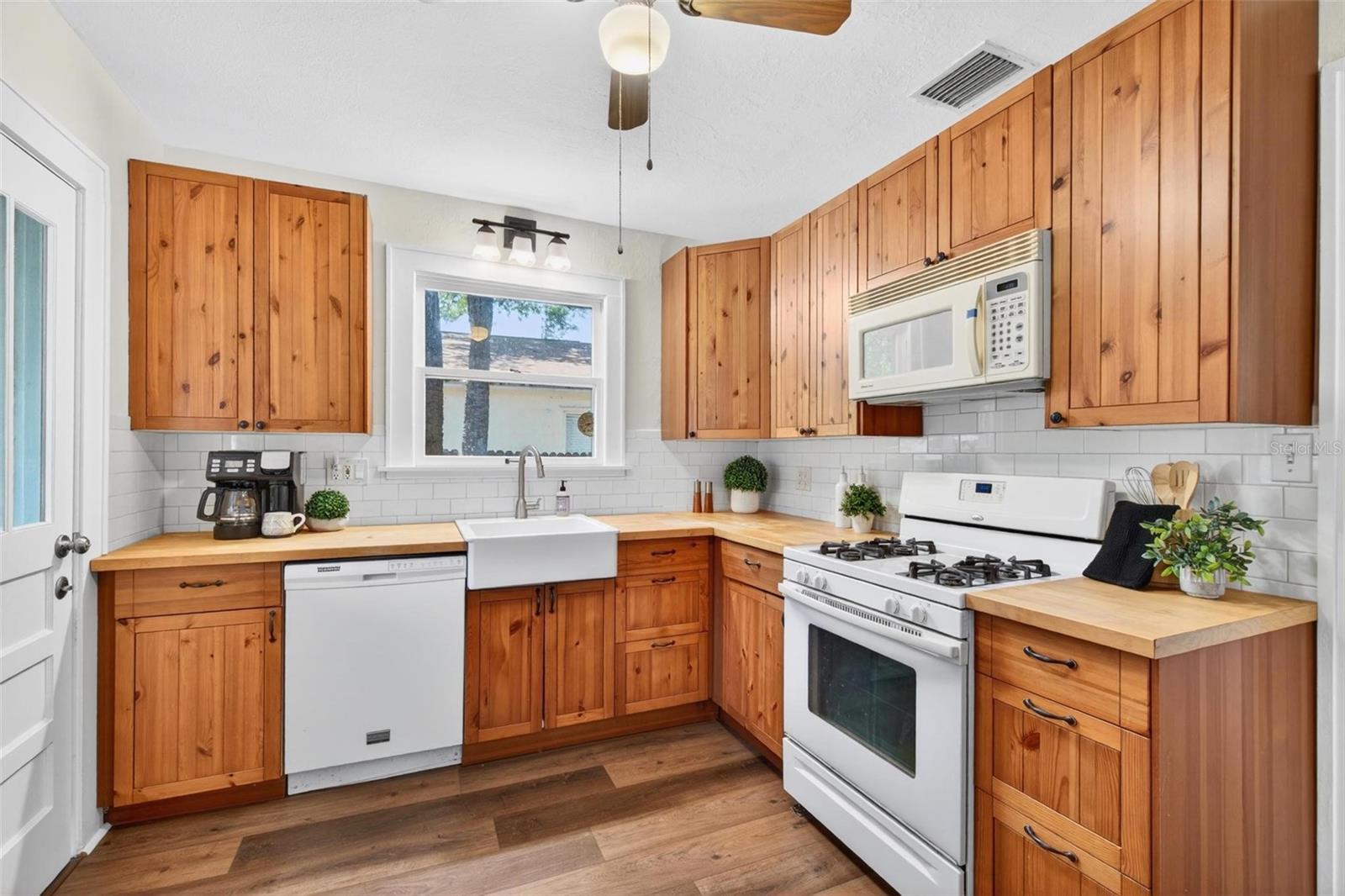 Image 14 of 32 For 5218 1st Avenue S