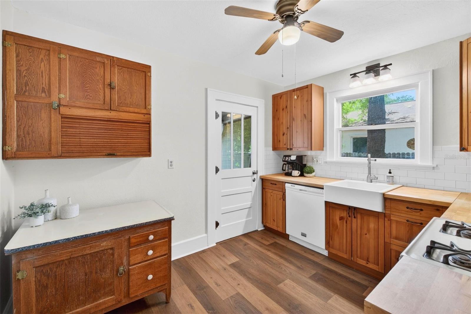 Image 15 of 32 For 5218 1st Avenue S