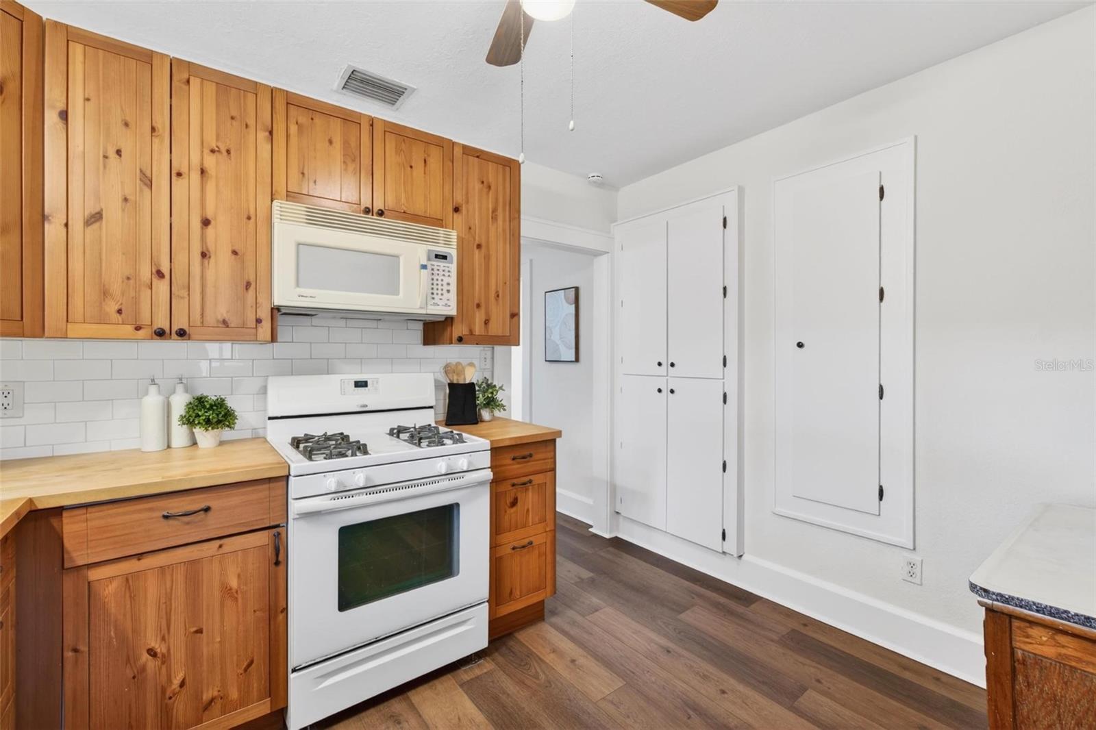 Image 16 of 32 For 5218 1st Avenue S