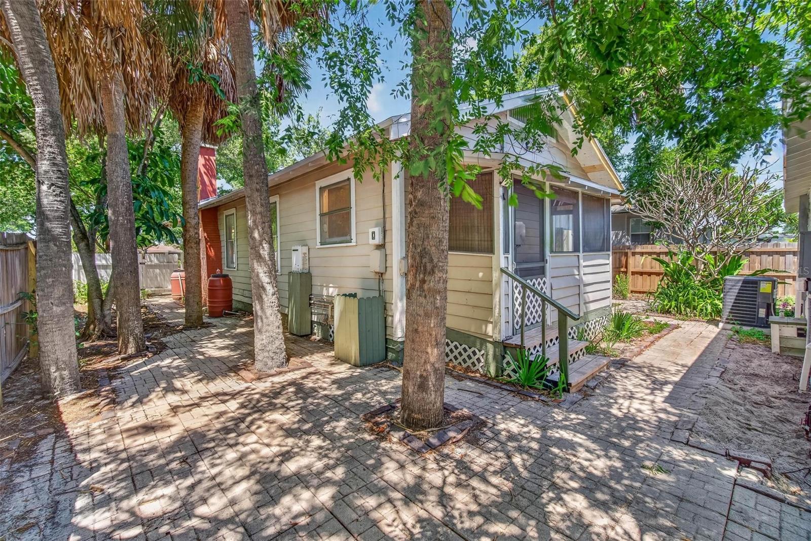 Image 18 of 32 For 5218 1st Avenue S