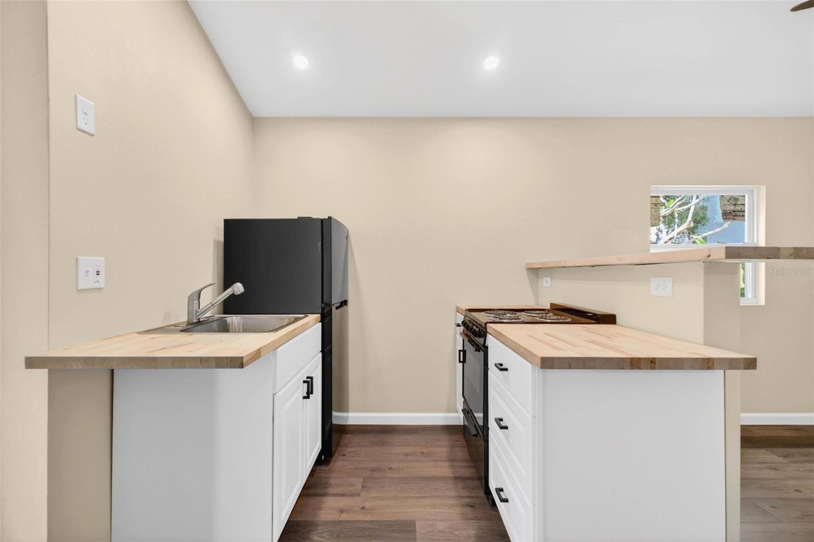 Image 24 of 32 For 5218 1st Avenue S