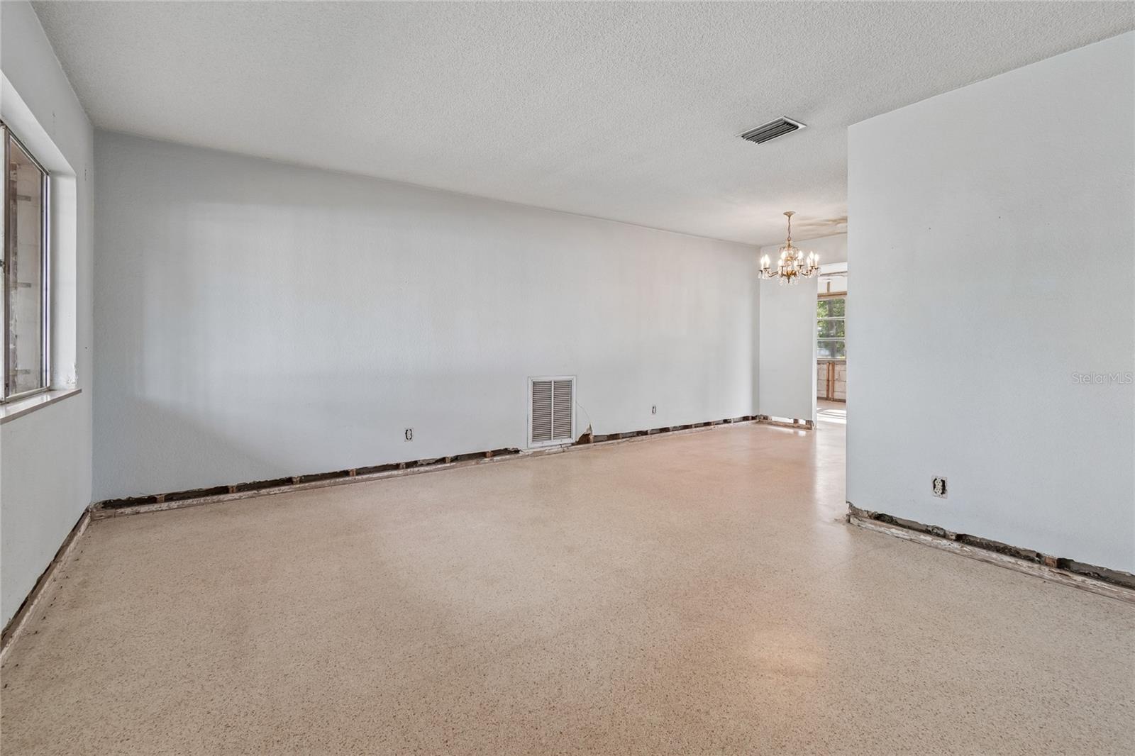 Image 14 of 87 For 4703 Renellie Drive