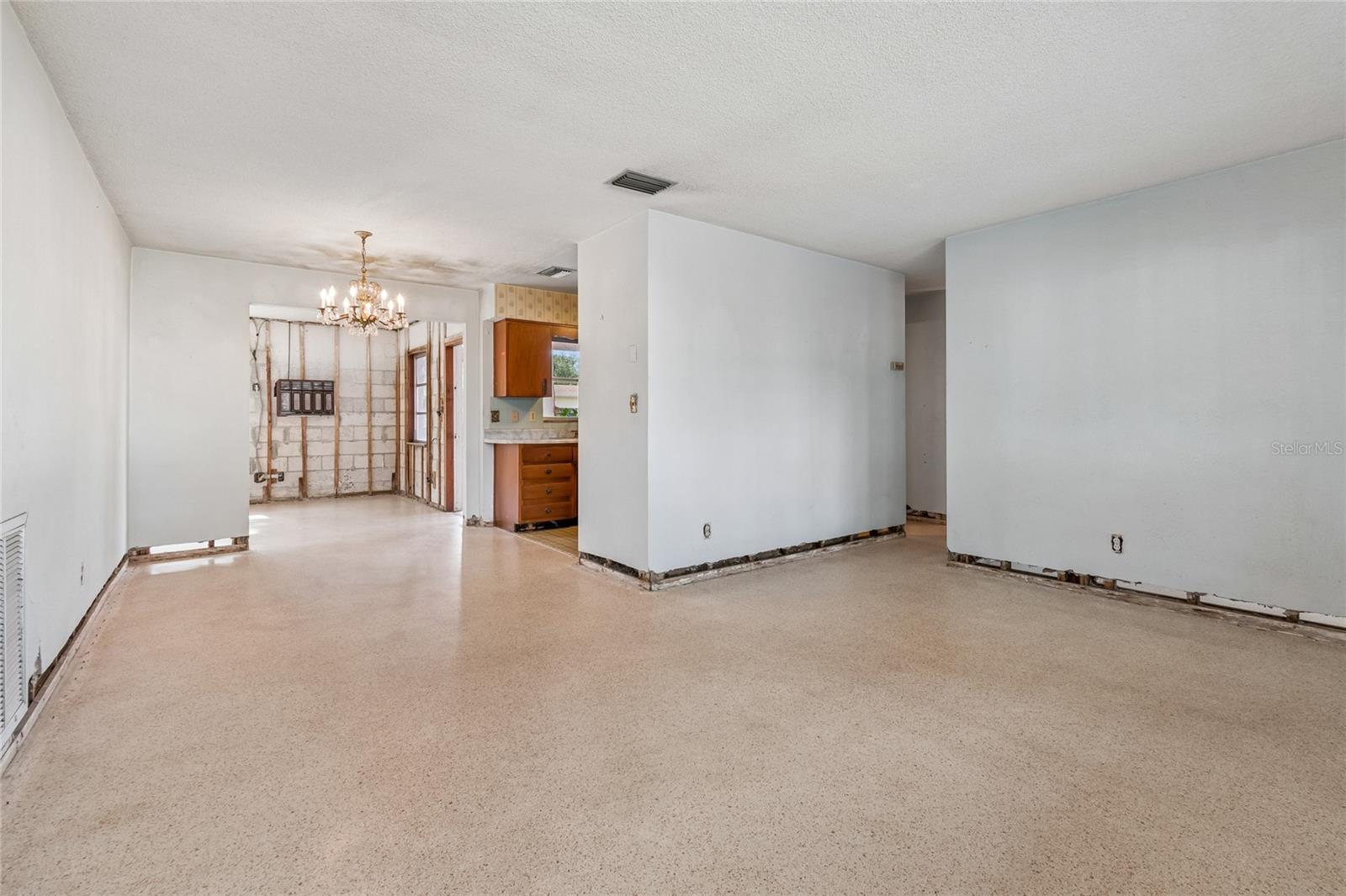 Image 15 of 87 For 4703 Renellie Drive